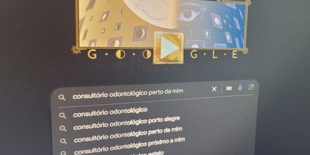 Médicos, clínicas e consultórios precisam estar "no Google".